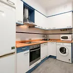 Usandizaga II by Basque Homes